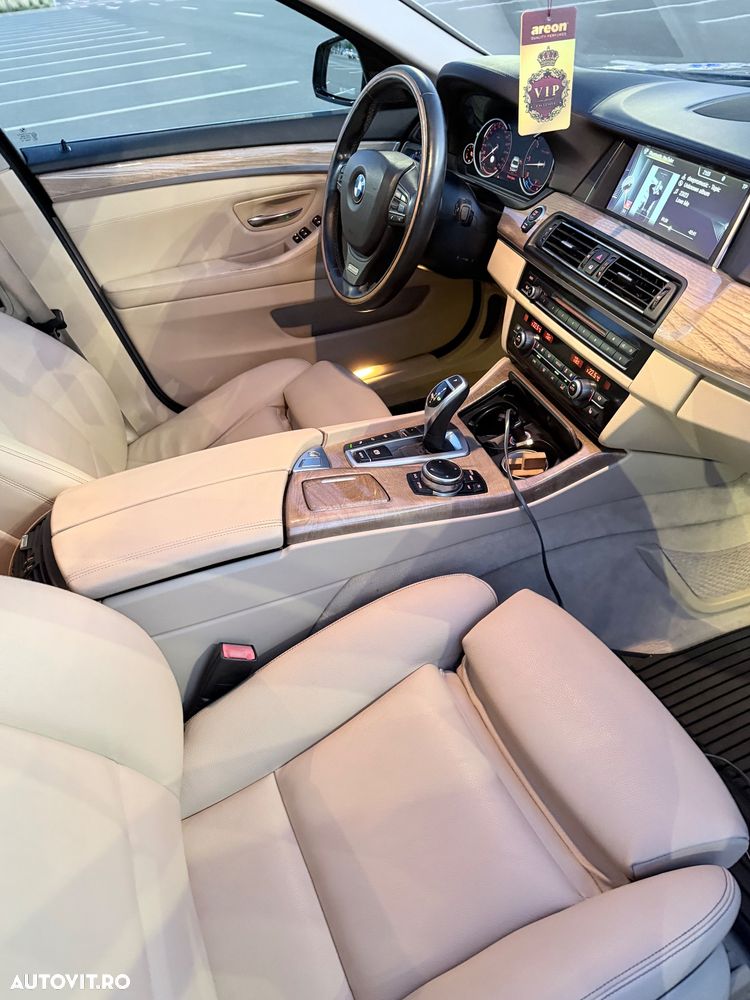 BMW Seria 5 530d xDrive AT - 33
