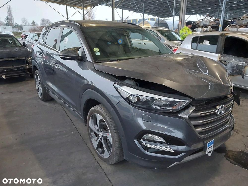 Hyundai Tucson - 2