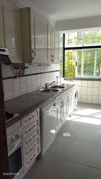 Arrendo T2 Viseu Marzovelos