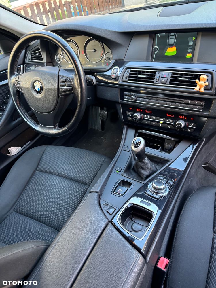 BMW Seria 5 520d - 8