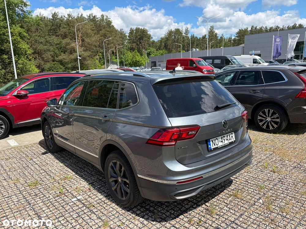 Volkswagen Tiguan Allspace - 3