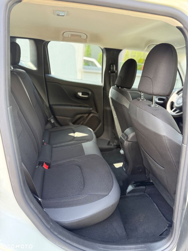 Jeep Renegade - 29