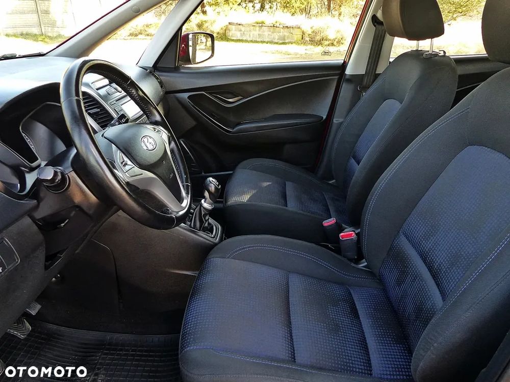 Hyundai ix20 1.4 Premium - 19