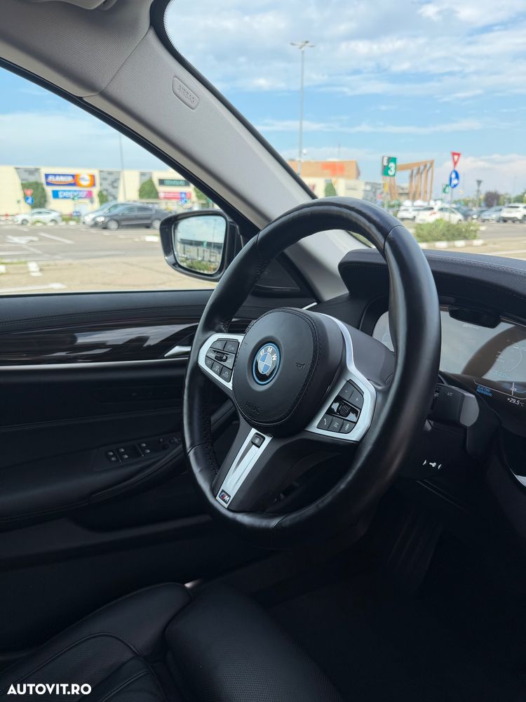 BMW Seria 5 530e xDrive AT PHEV - 13