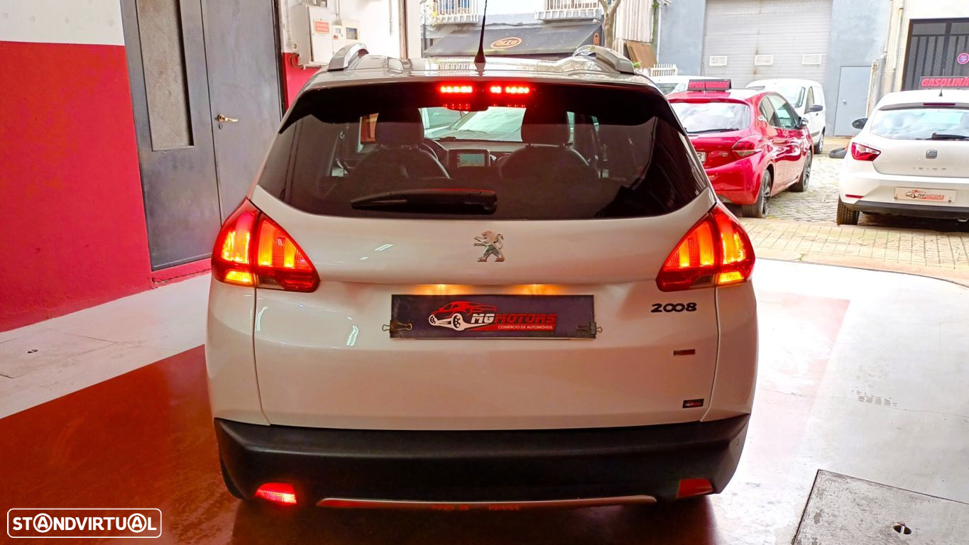 Peugeot 2008 1.2 PureTech Allure - 9