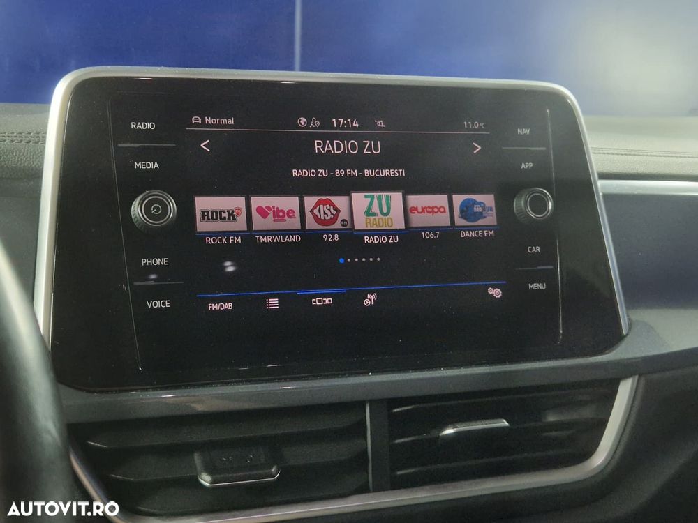Volkswagen T-Roc - 22
