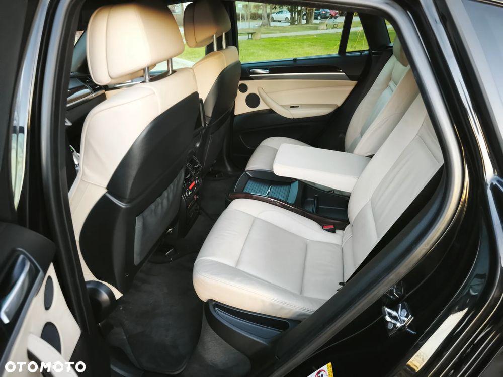 BMW X6 xDrive50i Edition Exclusive - 12