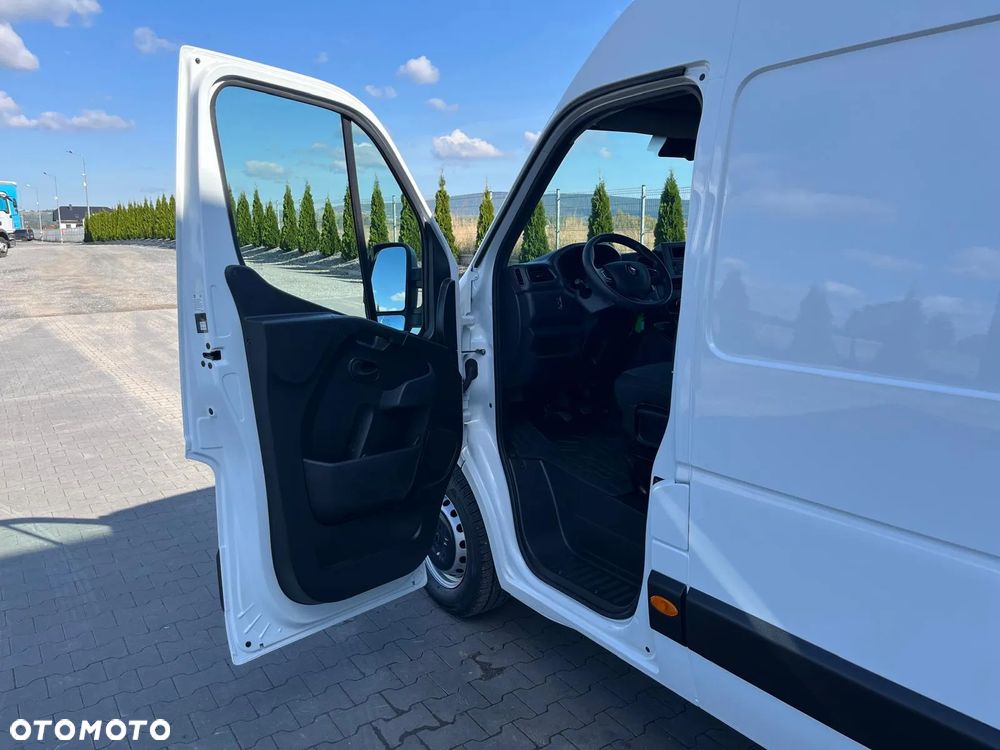 Renault Master 2.3 / DOSTAWCZY / 2023 / 15 TYS PRZEB. - 16