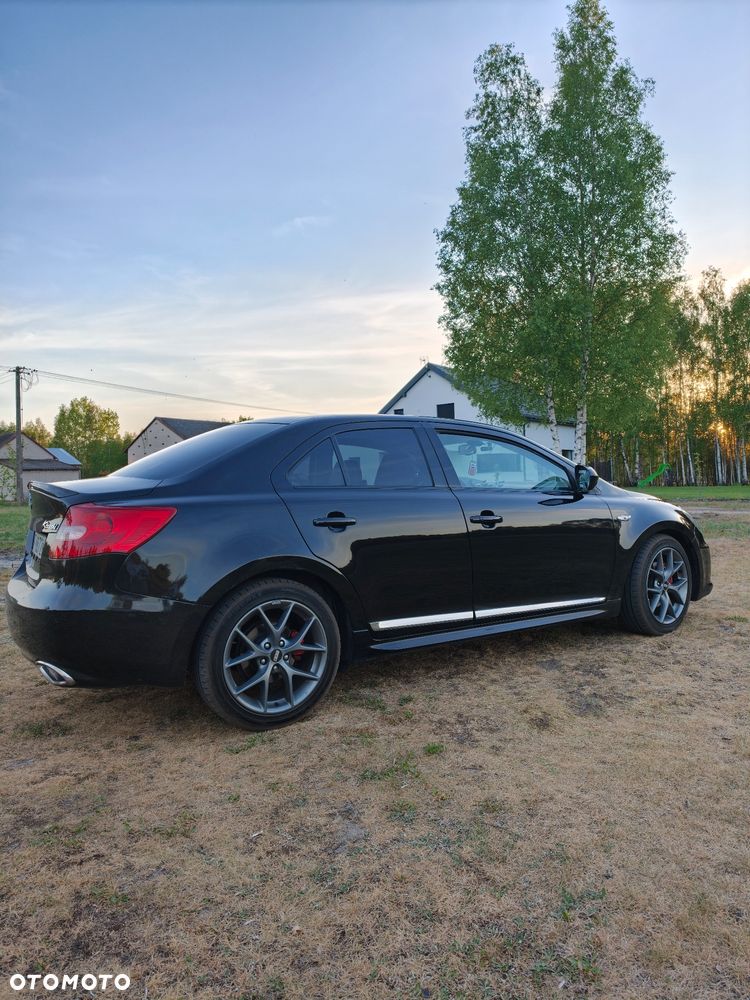 Suzuki Kizashi 2.4 4x2 Sport - 6