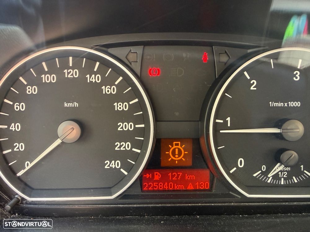 BMW 118 d Pack M - 1