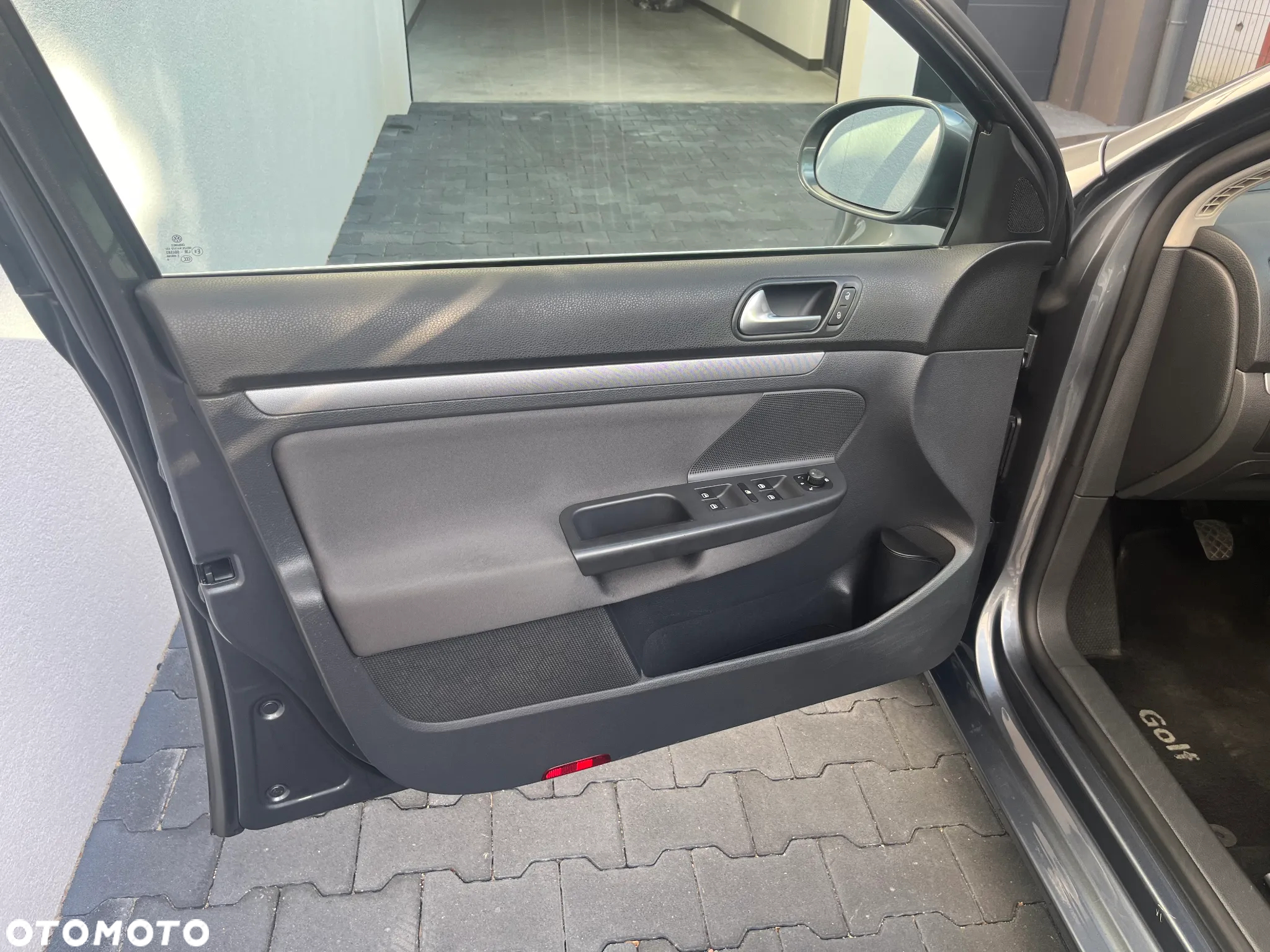 Volkswagen Golf - 10