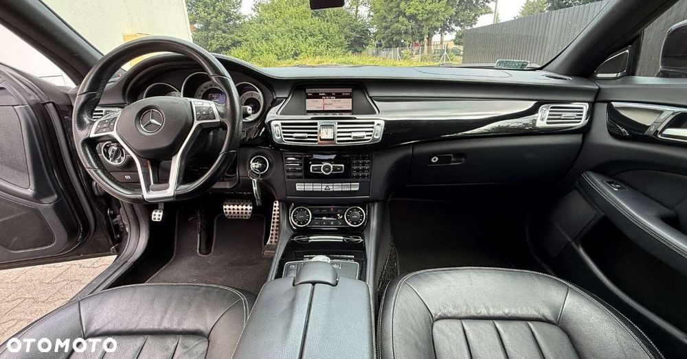Mercedes-Benz CLS - 24