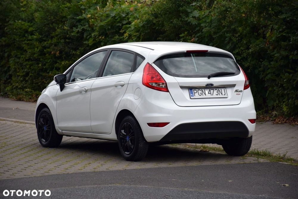 Ford Fiesta 1.25 Celebration - 10