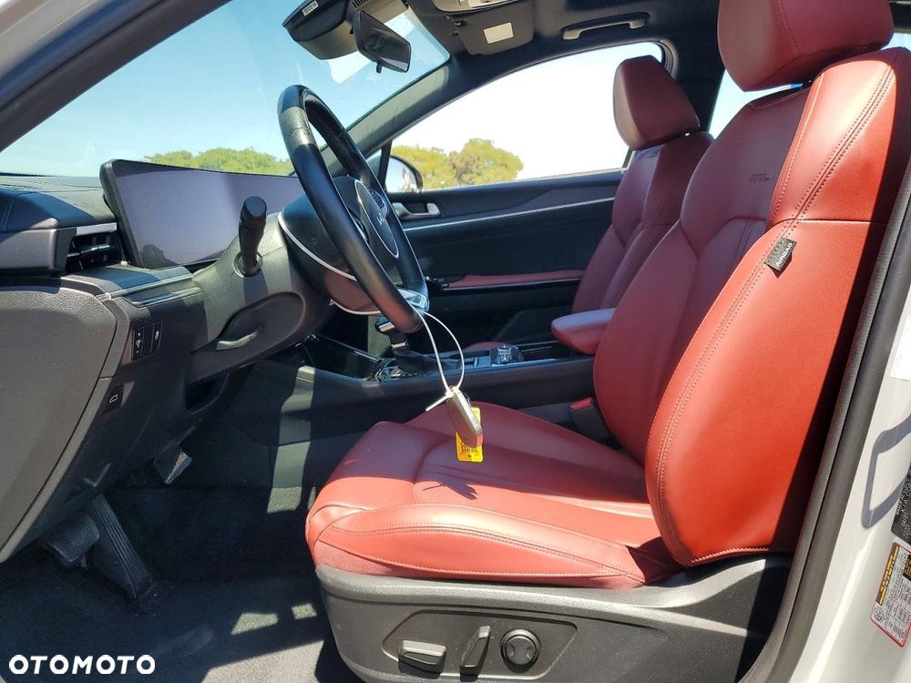 Kia K5 - 8