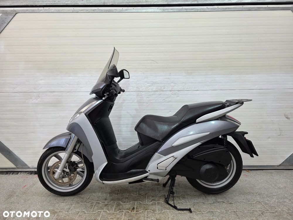 Peugeot Geopolis - 2