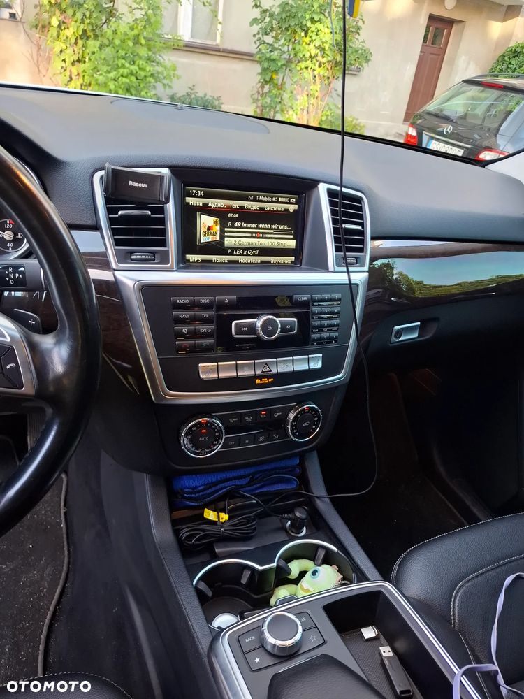 Mercedes-Benz ML - 11