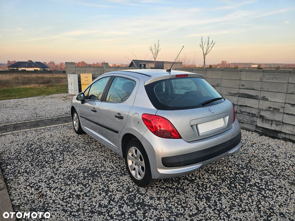 Peugeot 207 1.4 Presence - 4