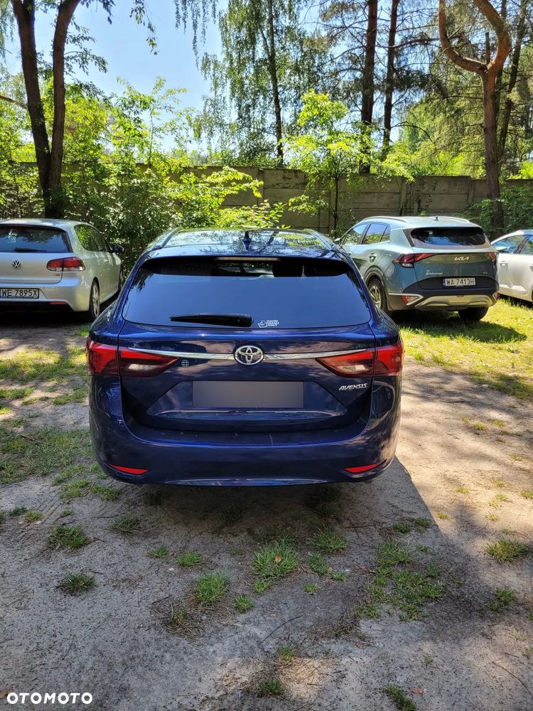 Toyota Avensis 1.8 Premium MS - 4