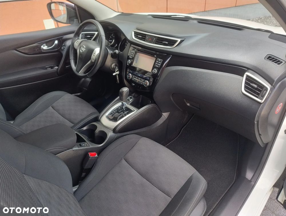 Nissan Qashqai 1.2 DIG-T Xtronic N-Vision - 10