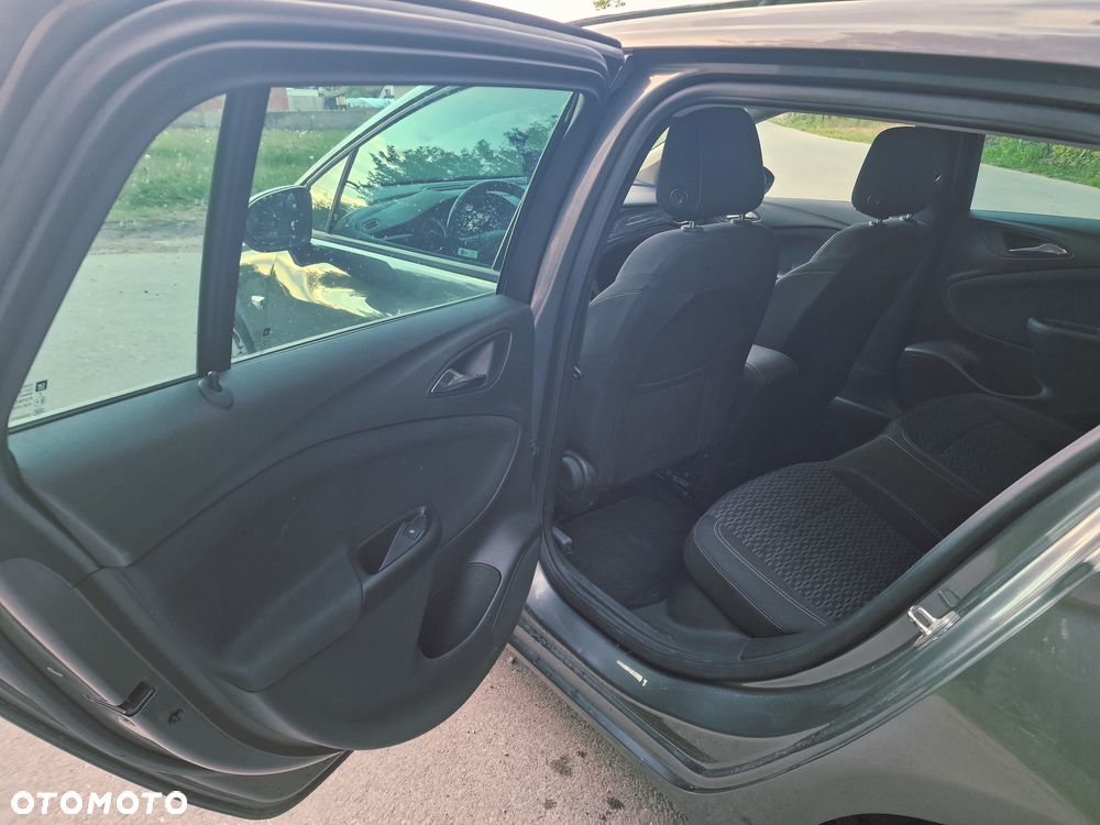 Opel Astra 1.6 CDTI Elite - 12