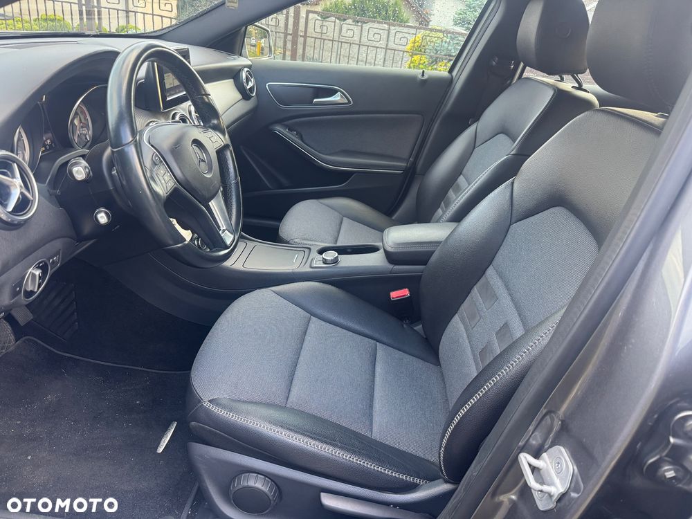 Mercedes-Benz GLA 200 d 4Matic 7G-DCT SCORE - 13