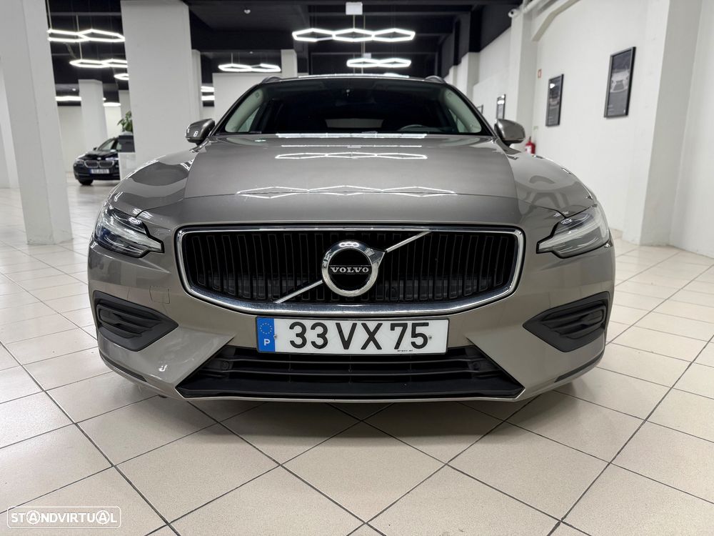 Volvo V60 2.0 D3 Momentum Core Geartronic - 12