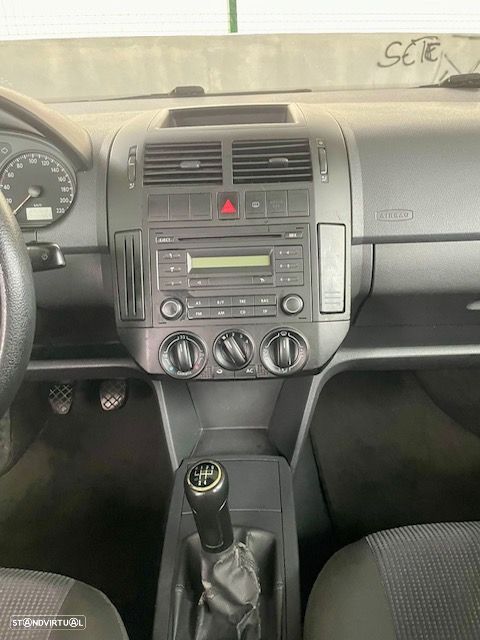 VW Polo 1.4 TDi Confortline - 11