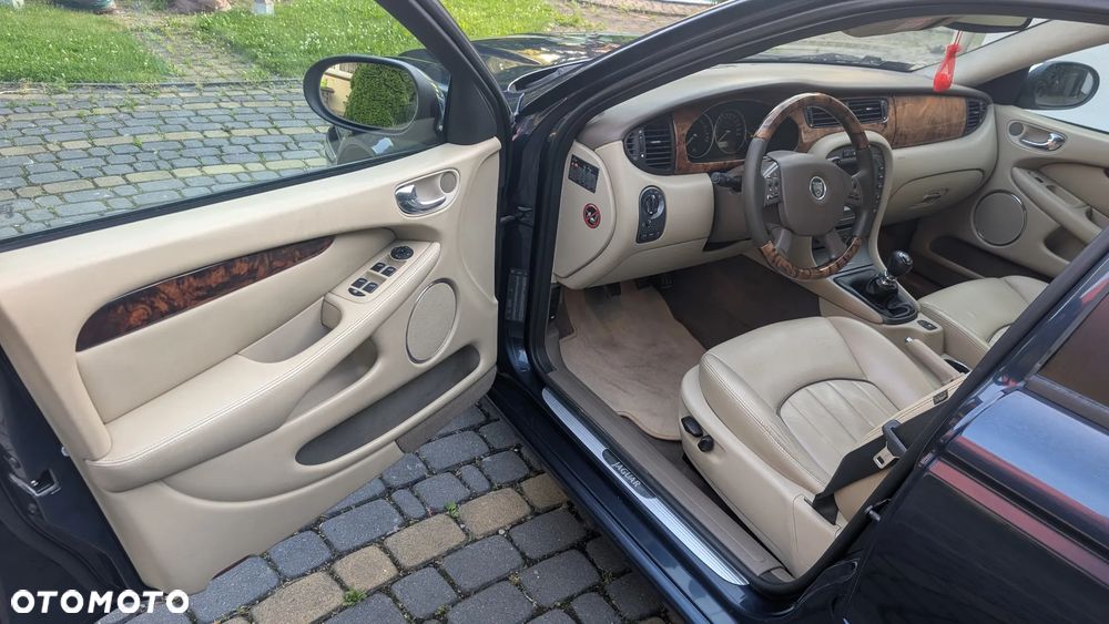 Jaguar X-Type 2.2 Executive - 13