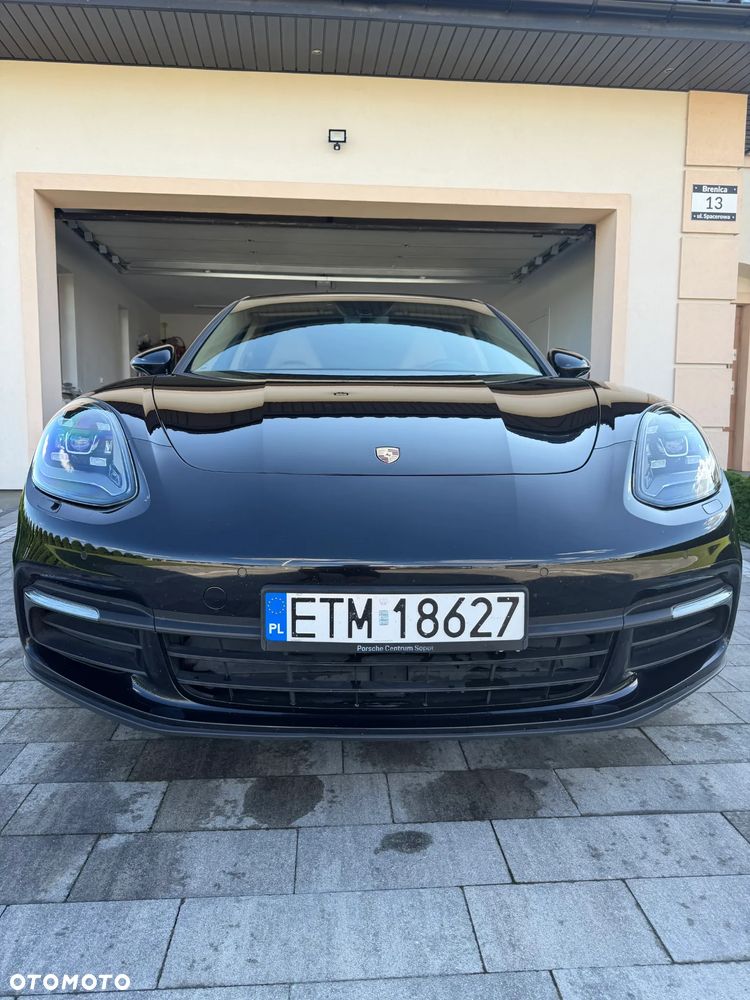 Porsche Panamera 4 - 25