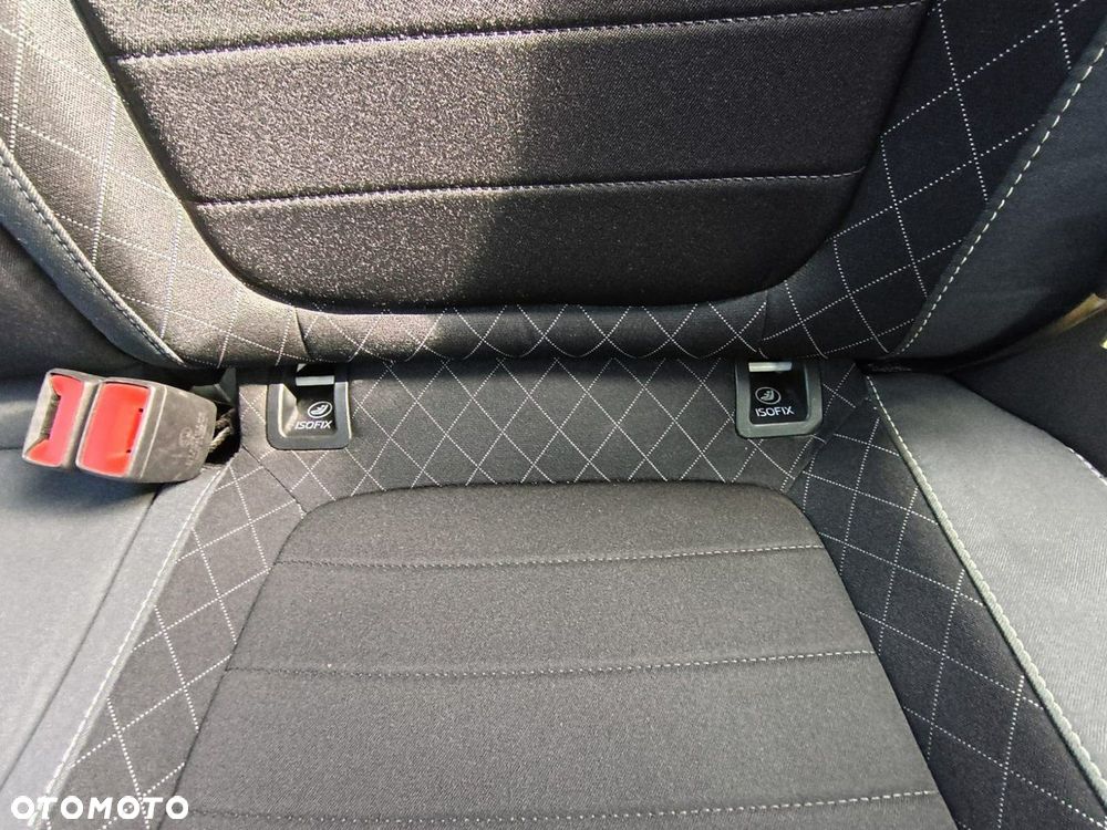 Skoda Fabia 1.0 TSI Ambition - 37