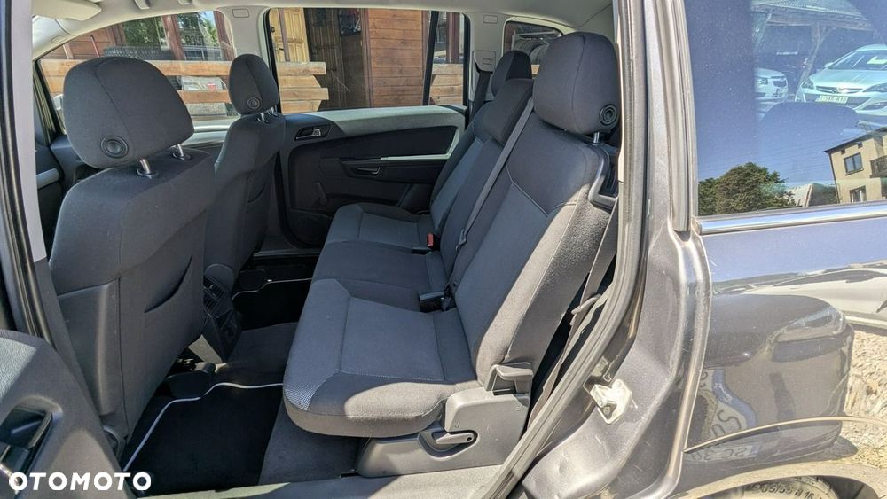 Opel Zafira - 15