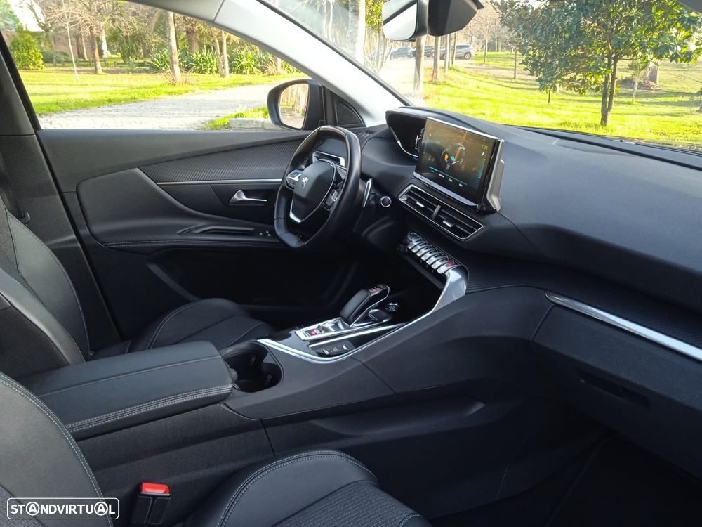 Peugeot 3008 1.6 Hybrid Allure Pack e-EAT8 - 32