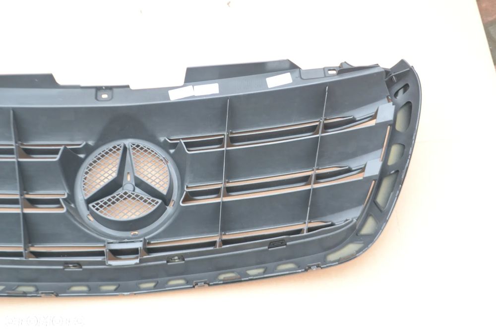MERCEDES SPRINTER W907 907 W910 910 Gril Grill atrapa Przednia Przód Chłodnicy  NOWA RAMKA - 7