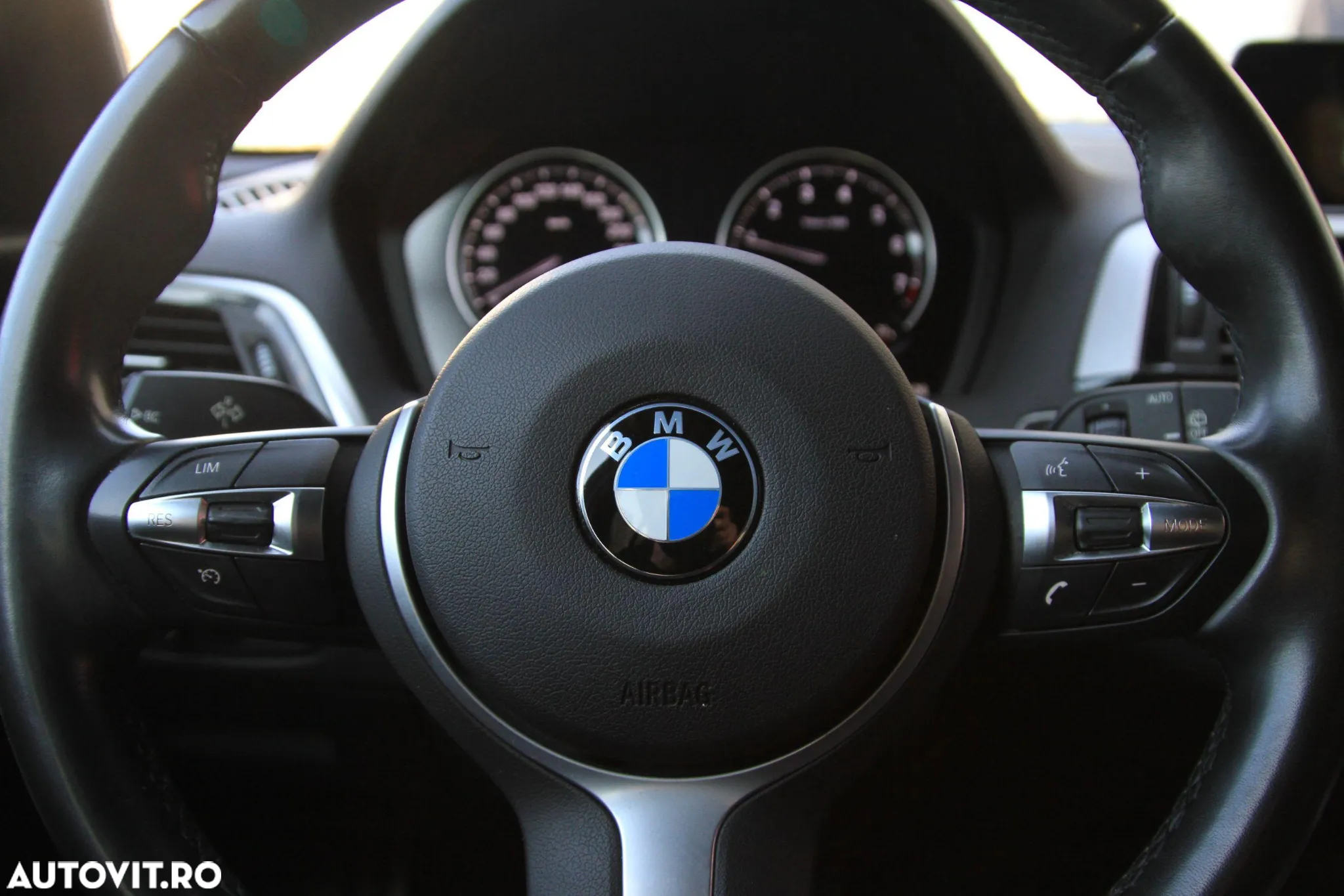 BMW Seria 1 118i Aut. M Sport - 23