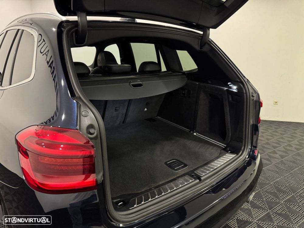 BMW X3 30 i xDrive Pack M - 58