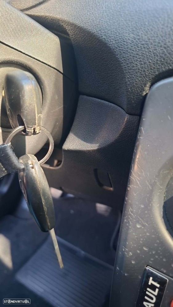 Renault Clio Sport Tourer - 13