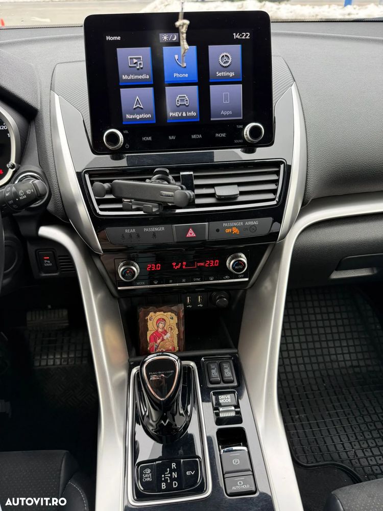 Mitsubishi Eclipse-Cross - 11