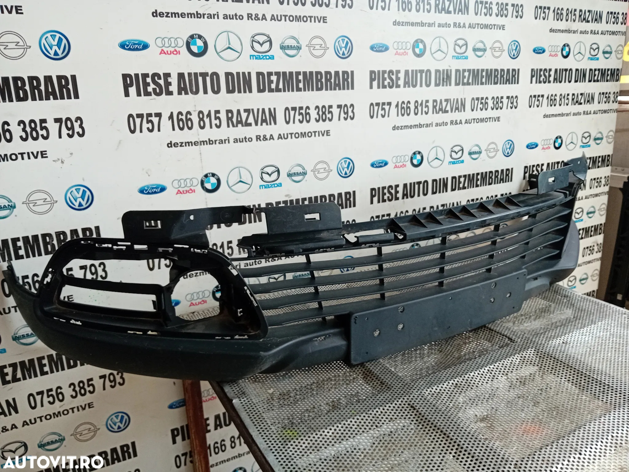 Grila Spoiler Bara Fata Renault Captur 2013-2017 Original OEM - 2