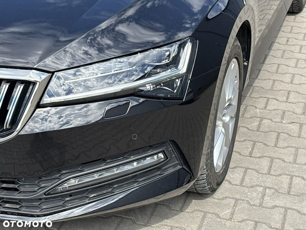 Skoda Superb 2.0 TDI SCR Ambition DSG - 9
