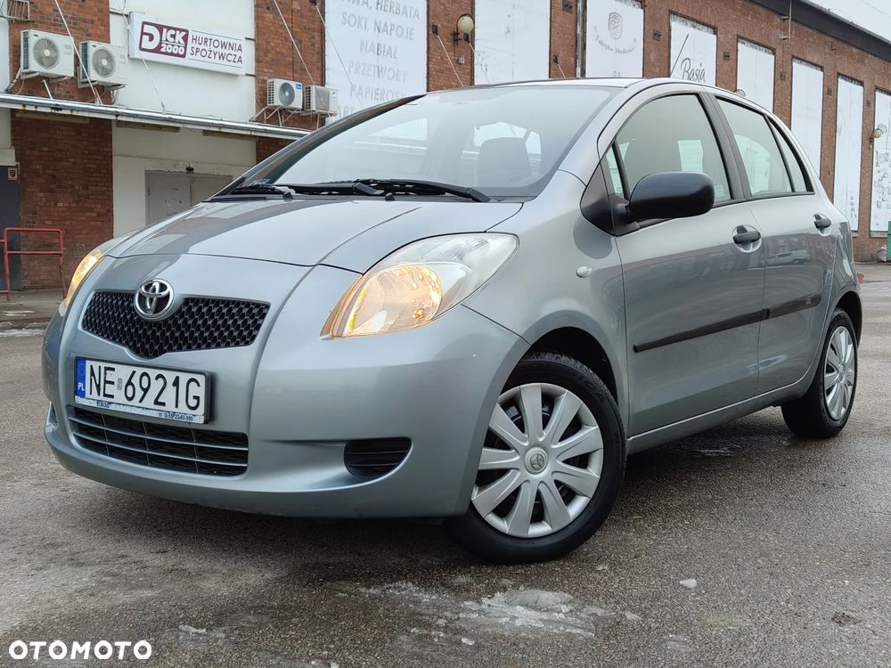Toyota Yaris 1.3 Luna A/C - 3