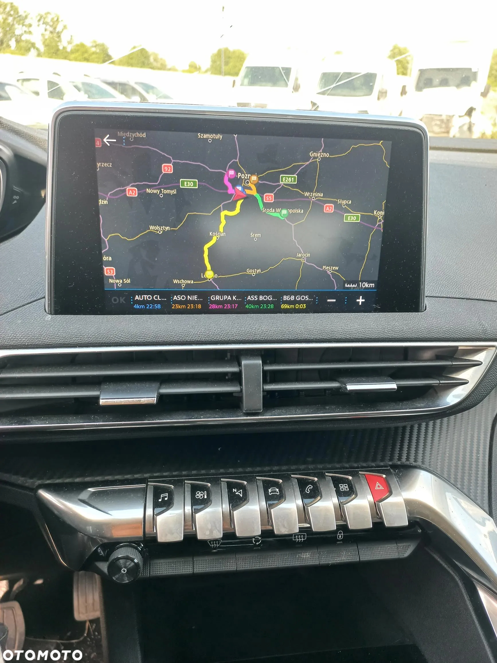 Peugeot 3008 1.5 BlueHDi Allure Pack S&S EAT8 - 11