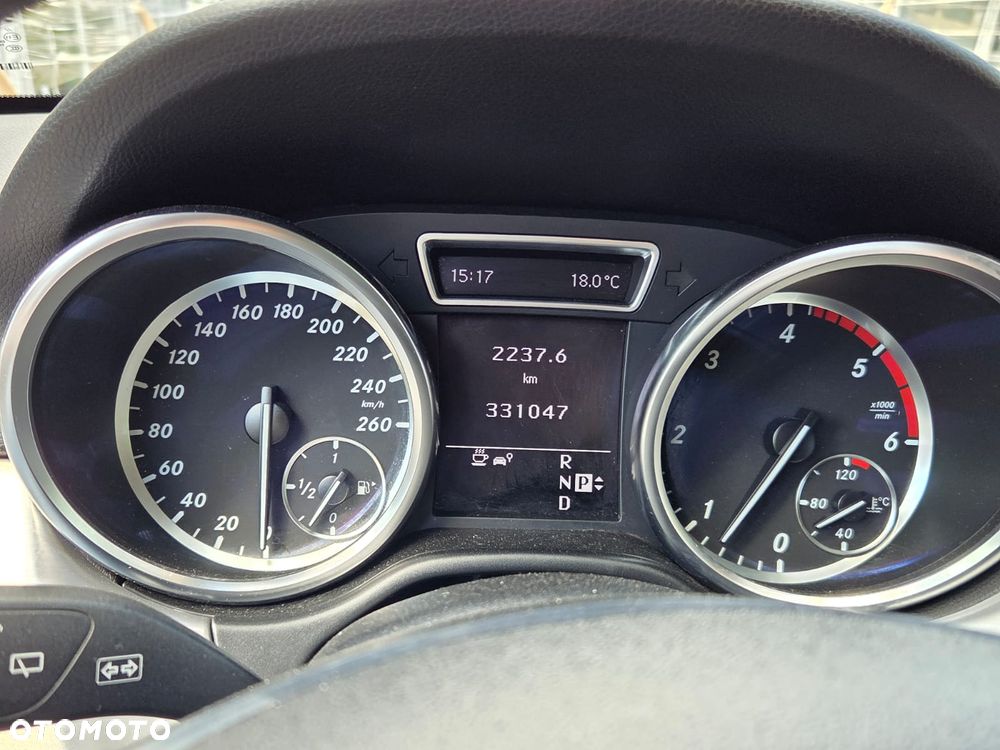 Mercedes-Benz ML 350 BlueTEC 4-Matic - 17
