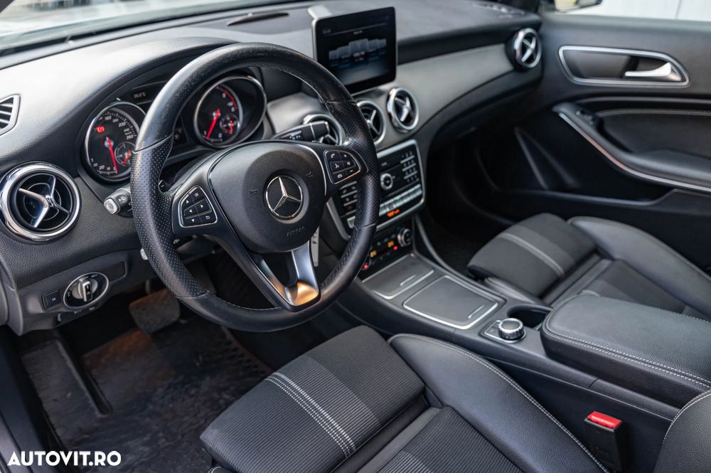 Mercedes-Benz GLA 220 d 4MATIC 7G-DCT - 5