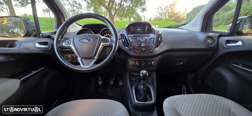 Ford Tourneo Courier 1.5 TDCi Titanium - 15