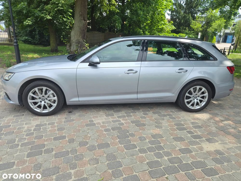 Audi A4 Avant 40 TDI Quattro Advanced S tronic - 4