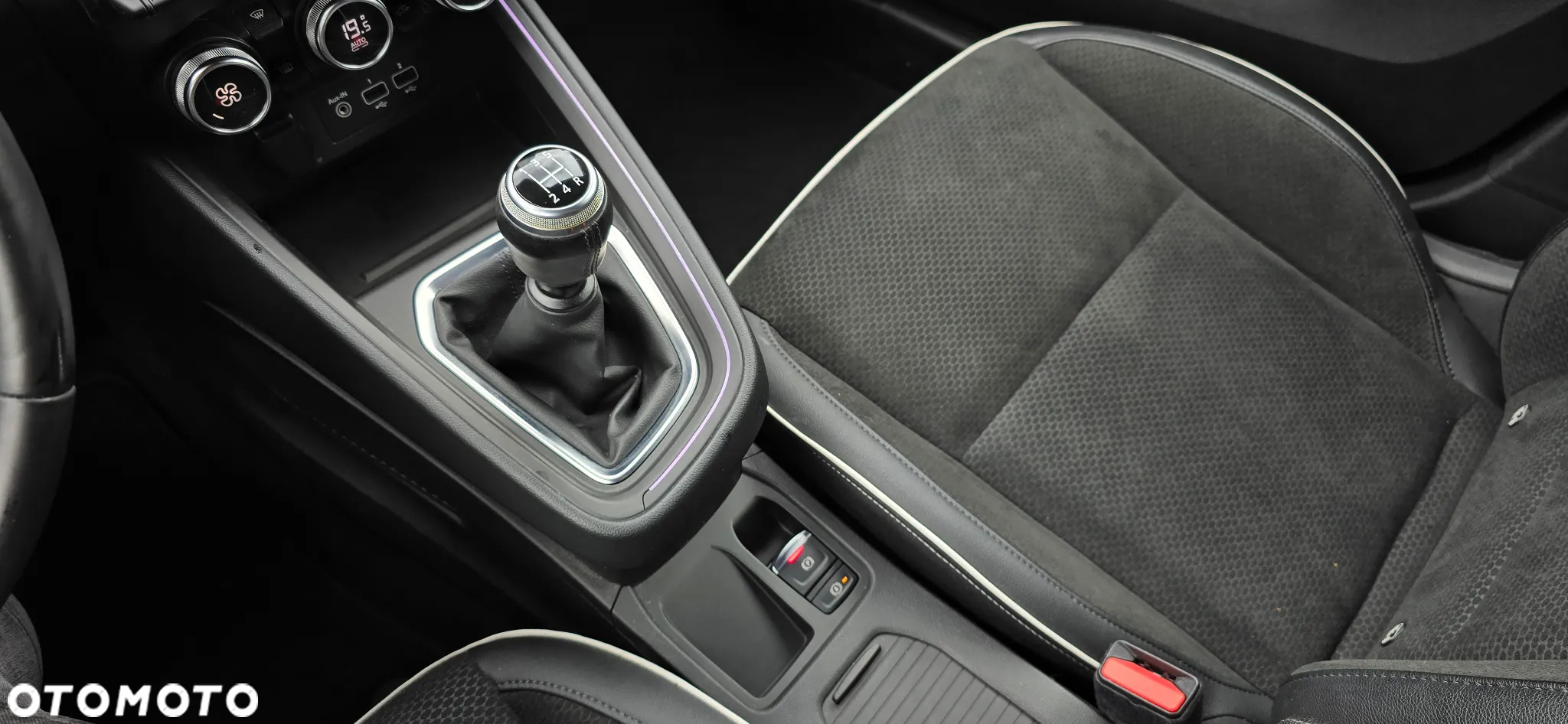 Renault Clio TCe 100 EDITION ONE - 37