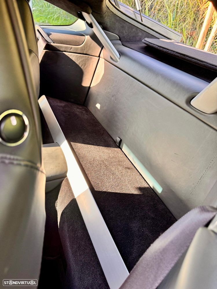 Aston Martin Vantage Coupe - 9