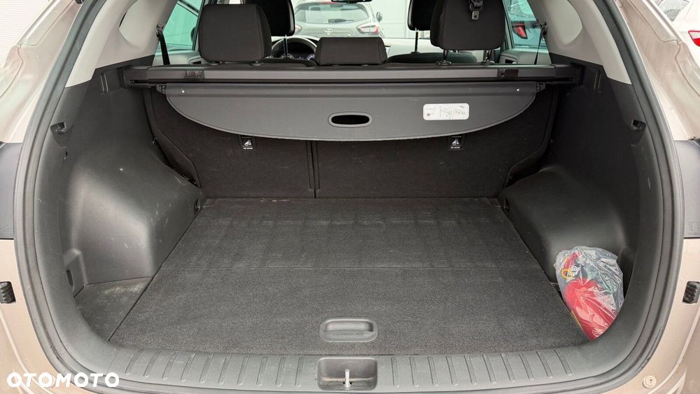 Hyundai Tucson 1.7 CRDI BlueDrive GO 2WD - 16