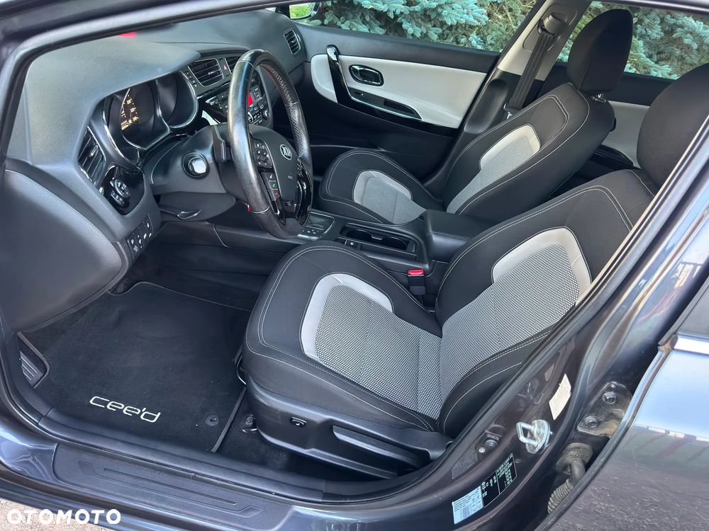 Kia Ceed 1.6 GDI DCT Platinum Edition - 6