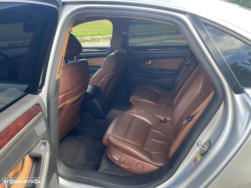 Audi A8 - 7